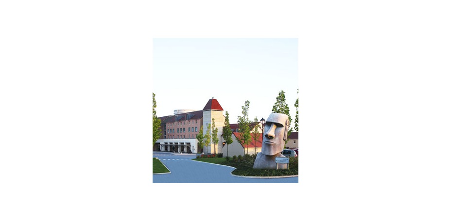 Explorers Hotel - 