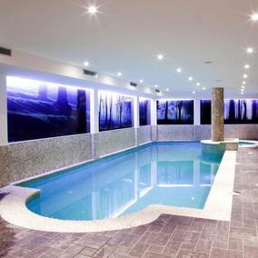 Agora Hôtel_Piscine intérieure