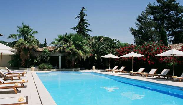 hotel Hôtel Magnaneraie Villeneuve les Avignon (30)