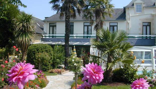 hotel Hôtel Les 13 AssiettesLe Val-Saint-Père (50)
