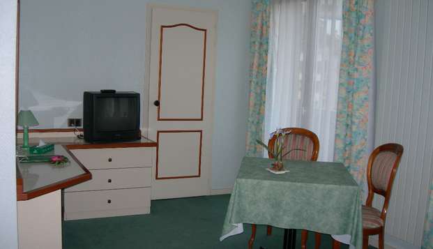 hotel Hôtel le BourgogneEvian les Bains (74)