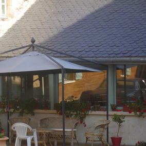 Maison de Praline et Chocolat_Terrasse