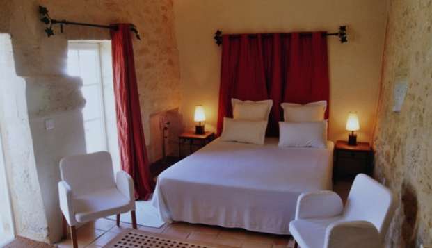hotel Domaine de NaujanSaint-Vincent de Pertignas (33)