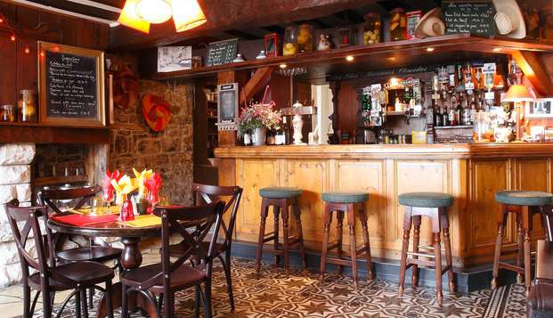 hotel Aux 13 ArchesPortbail (50)