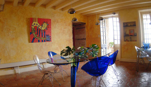 hotel Casa, La Signora di PerugiaPérouges (01)