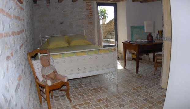 hotel Casa, La Signora di PerugiaPérouges (01)