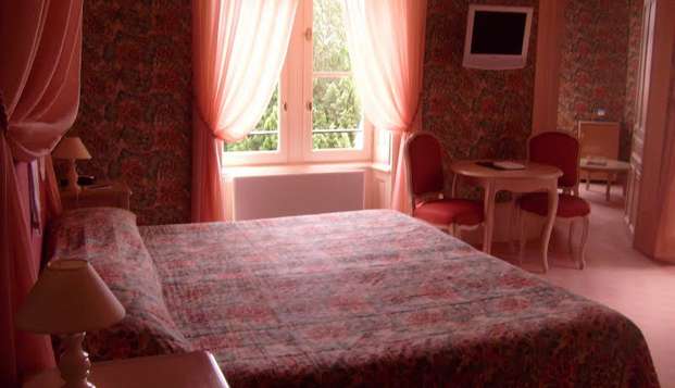 hotel Château Hôtel SavignySavigny-sous-Faye (86)