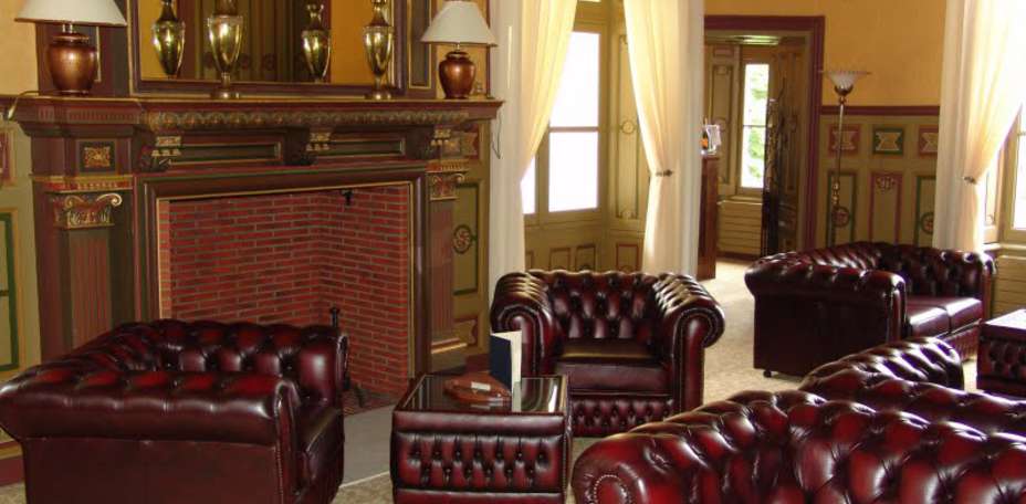 Château Hôtel Savigny - 