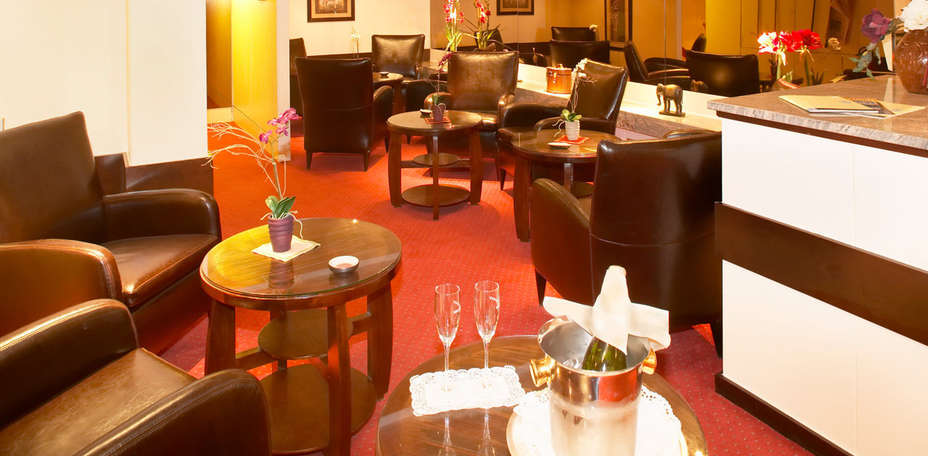 Golden Tulip Central Molitor - 