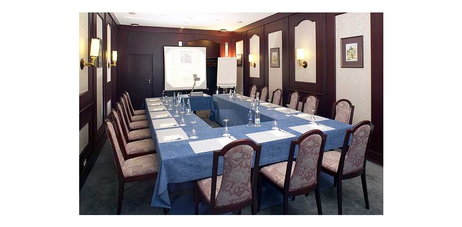 Golden Tulip Central Molitor - 