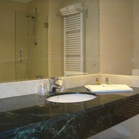 Best Western Zimmerhotel_Bathroom