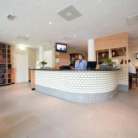 Bastion Deluxe Hotel Rotterdam_Reception
