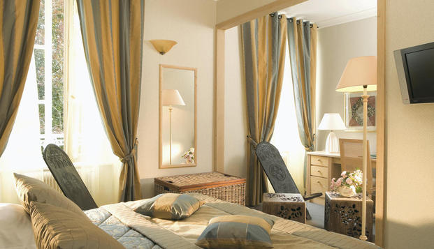 hotel Hostellerie de la MaronneSaint Martin Valmeroux (15)