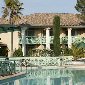 Hôtel Latitudes Golf Esterel_Façade