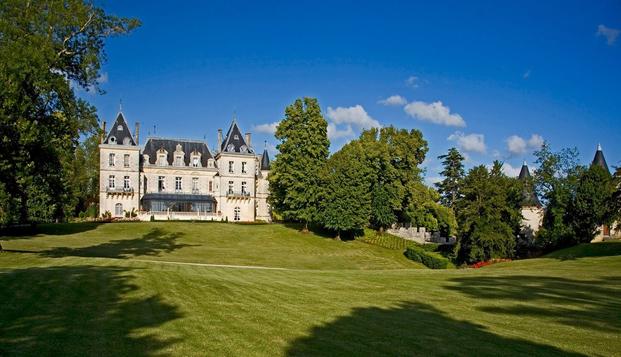 hotel Château de MirambeauMirambeau (17)