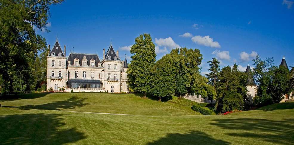 HOTEL CHATEAU MIRAMBEAU hotel chateau mirambeau: