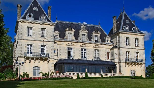 hotel Château de MirambeauMirambeau (17)