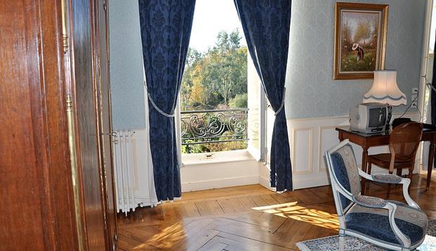 hotel Château de la FoltièreLe Chatellier (35)