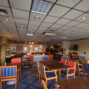 SandtonhotelToor_Breakfast