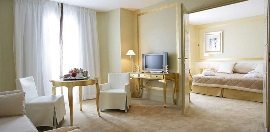Hôtel Renoir - 