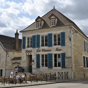 Hôtel Restaurant Le Marius_Façade