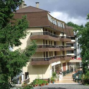 Hôtel le Laca_Facade