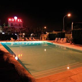 Best Western Les Vignes Blanches_Piscine Best Western Les Vignes Blanches_Piscine