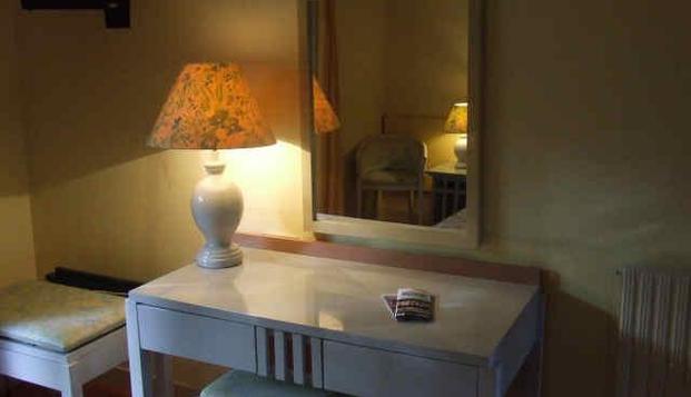 hotel Hôtel le LacaCapvern Les Bains (65)