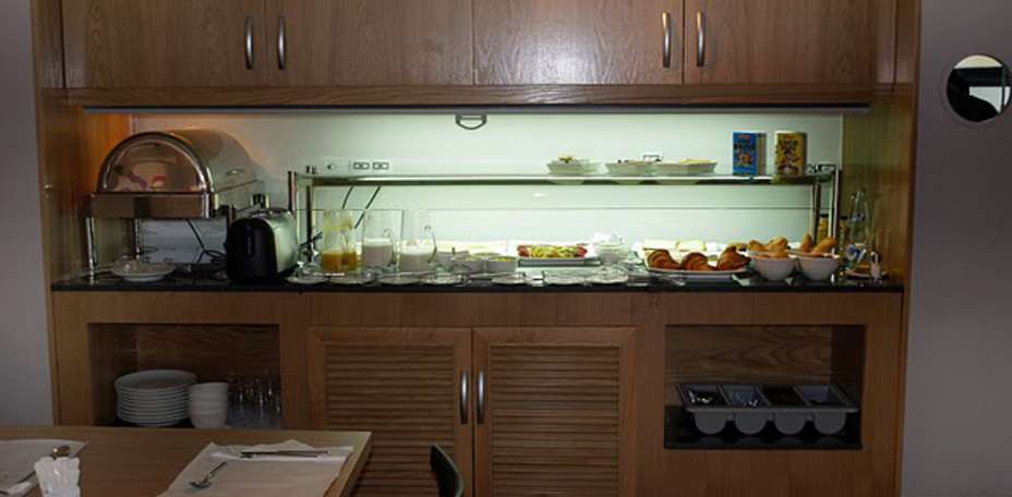 Eco Alcalá Suites - 