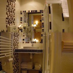 Hôtel Poussin_salle de bain