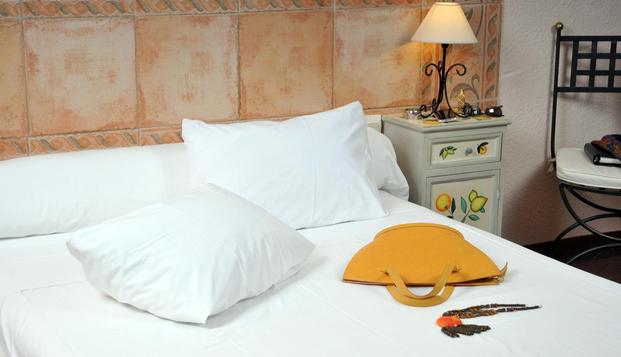 hotel Hôtel du PortGruissan (11)