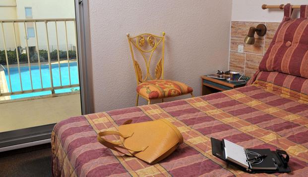 hotel Hôtel du PortGruissan (11)