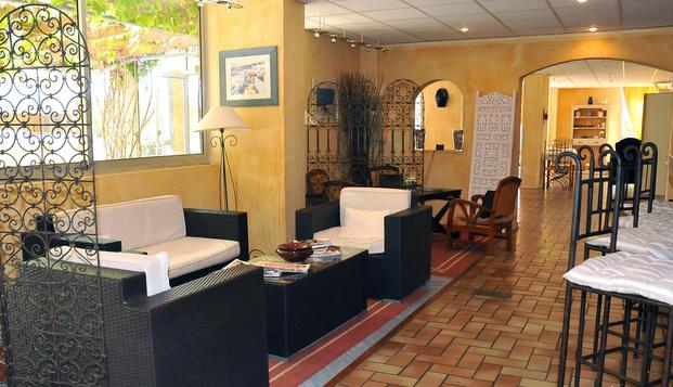hotel Hôtel du PortGruissan (11)