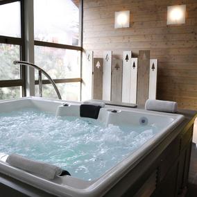 Hôtel & Spa la Tourmaline_jacuzzi
