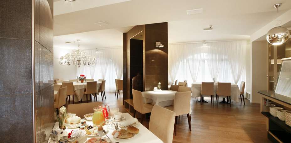 Hotel Parigi 2 - 