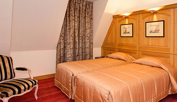 hotel Hôtel de BourgtherouldeRouen (76)