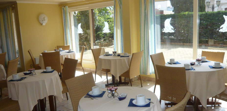 Hôtel Le Dauphin - Arcachon - 