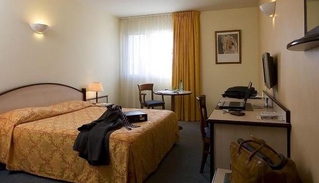 hotel Hôtel Ariane IstresIstres (13)
