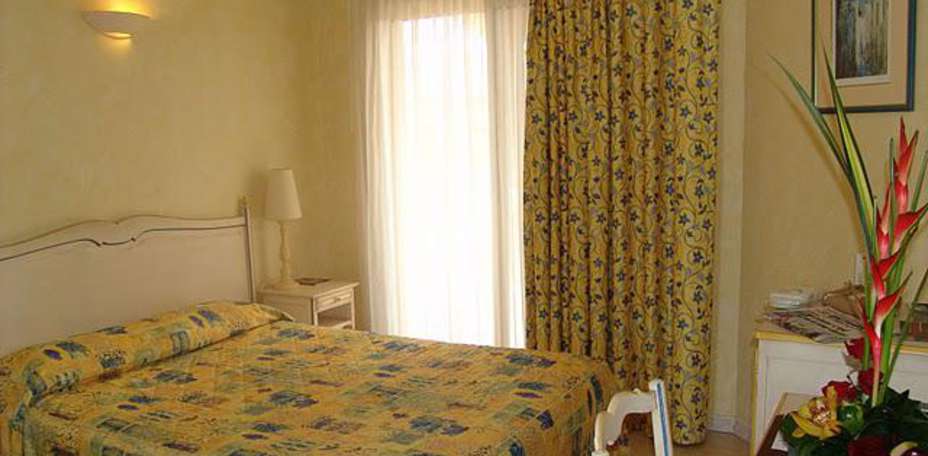 Hôtel Ariane Istres - 