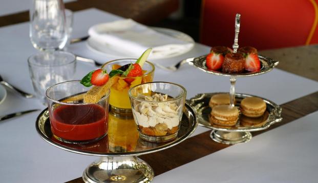 hotel L'Ermitage Hôtel Cuisine-à-mangerSaint-Cyr-au-Mont-d'Or