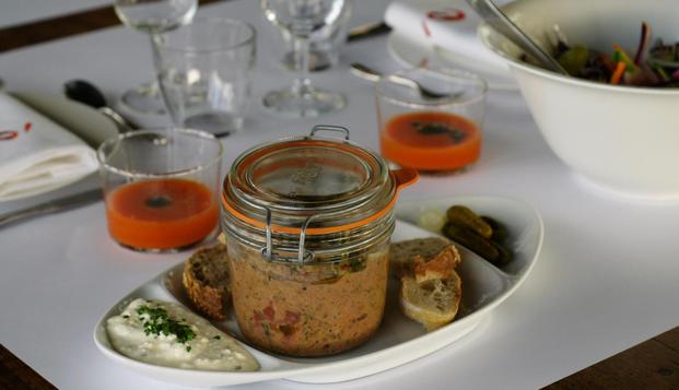 hotel L'Ermitage Hôtel Cuisine-à-mangerSaint-Cyr-au-Mont-d'Or
