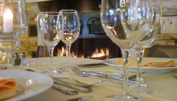 hotel Hôtel Restaurant Les OrangeriesLussac les Châteaux (86)