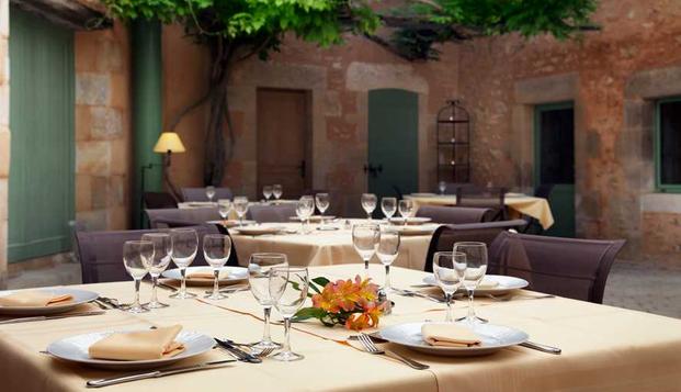 hotel Hôtel Restaurant Les OrangeriesLussac les Châteaux (86)
