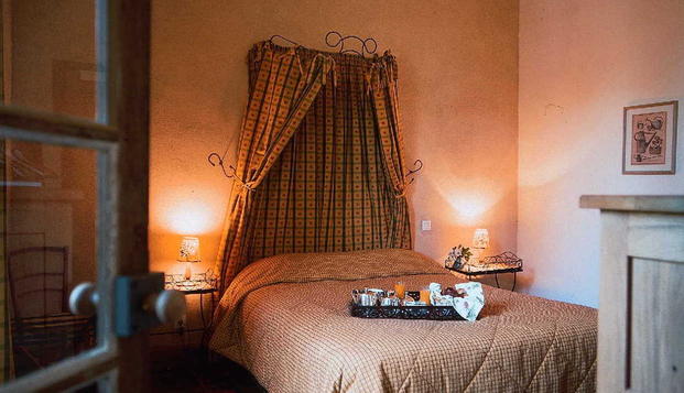 hotel Hôtel Restaurant Les OrangeriesLussac les Châteaux (86)