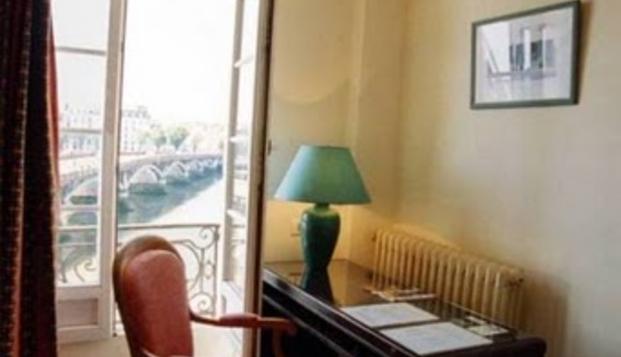 hotel Hôtel LoustauBayonne (64)