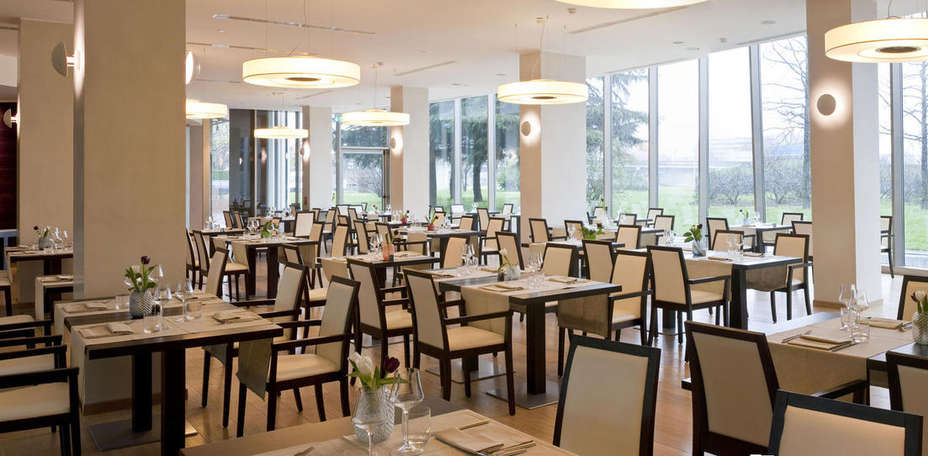 The Hub Hotel - 
