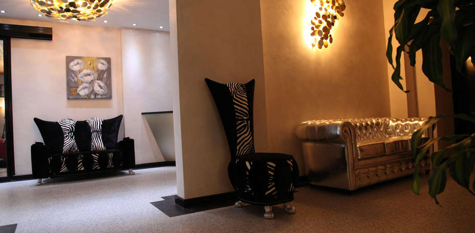 Hôtel Restaurant La Reserve - 