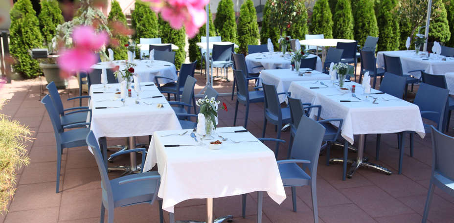 Hôtel Restaurant La Reserve - 
