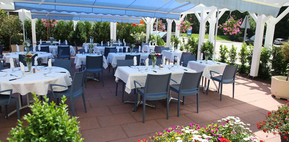 Hôtel Restaurant La Reserve - 