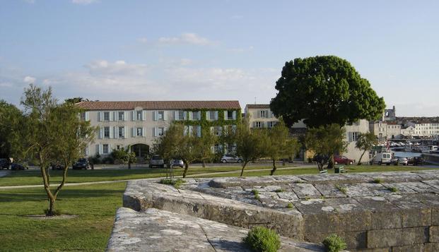 hotel Hôtel le GalionSaint Martin de Ré (17)